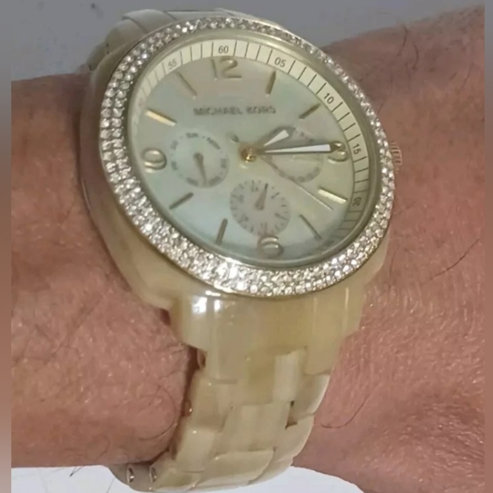 Michael Kors Runway MK 5087 Women Watch. - Picture 11 of 13